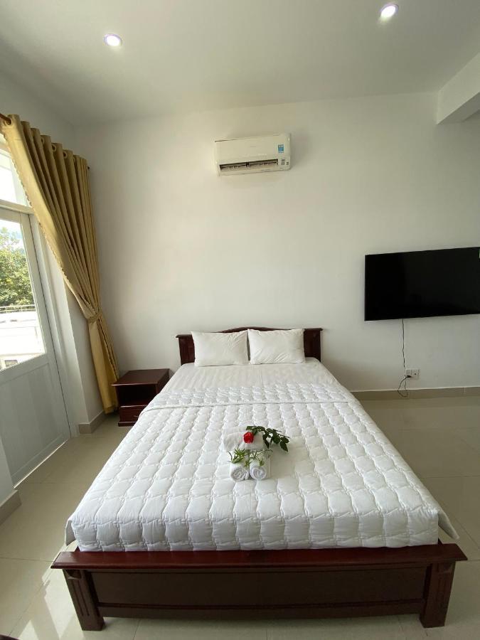 Con Dao Guesthouse Chi Khu Co Ong Экстерьер фото
