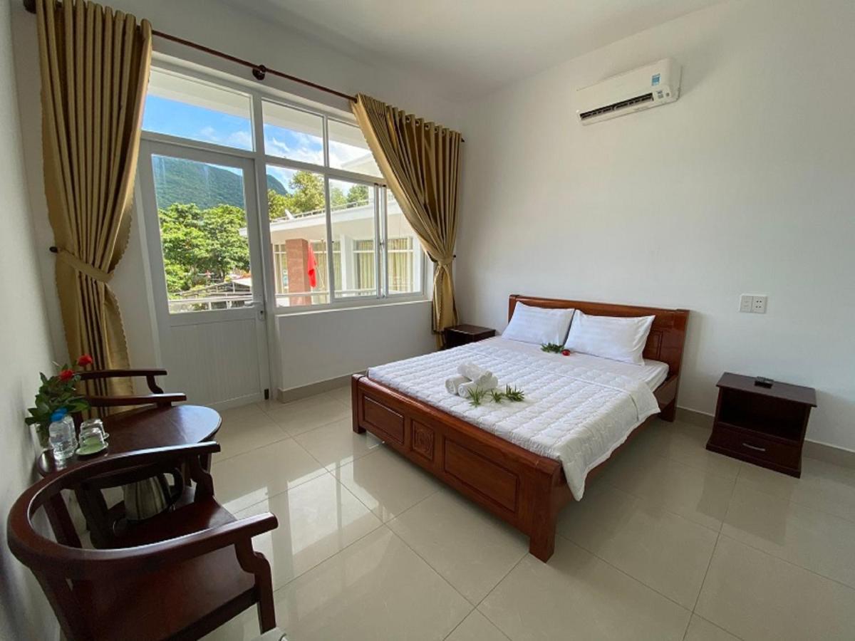Con Dao Guesthouse Chi Khu Co Ong Экстерьер фото